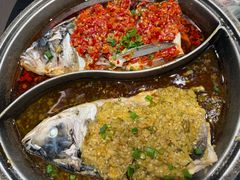 -阿瓦山寨·湘菜现炒·剁椒鱼头王(咸阳总店)