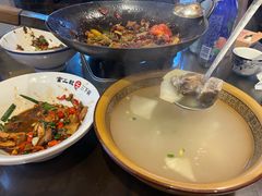 -富正毅三下锅·湘西韵味(天门山索道店)