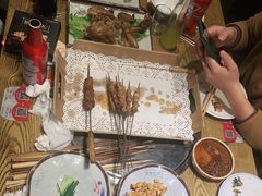 -聚串门儿·东北烧烤(信义坊店)