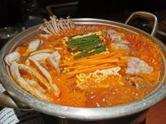 泡菜肥牛部队锅-春熙台韩国料理·章鱼肥牛(西丽店)