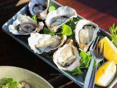 -12 Rocks Beach Bar Cafe