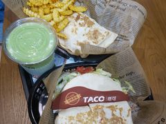 牛油果奶昔-TACO STAR 塔可星(下沙宝龙店)