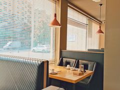 靠窗位-味莊·青岛菜(云霄路店)