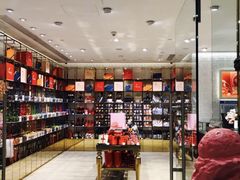 -VENCHI 闻绮(北京国贸商城店)