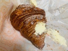 泡芙羊角-OUR Bakery(三里屯太古里店)