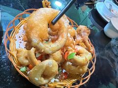 椒盐鲜鱿筒-大富蚝乌东哥饭店·石锅鱼杂·柠檬鸭(革新路店)
