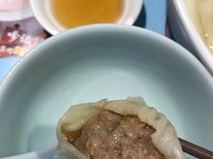 双拼小笼（蟹粉+鲜肉）-穿蒸引鲜·嗲记(正大广场店)