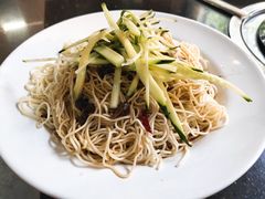 -霄汉牛三鲜湖北砂锅菜(万松园2店)