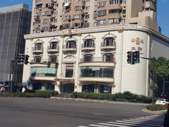 -王朝大酒店徐汇店-地面停车场