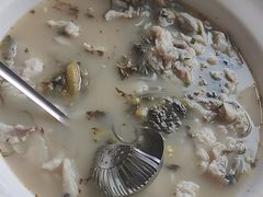 -严记小天府酸菜鱼(西四路店)