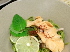 招牌酸汤鱼抹茶面配酸红汤-théATRE茶聚场·餐厅(环球金融中心店)