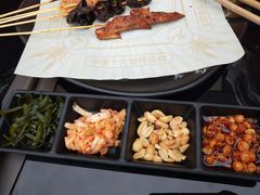 -何师烧烤·香辣蟹·川菜·30年老品牌(太古里旗舰店)
