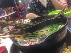 -钢管厂五区小郡肝串串香(蜀都万达店)