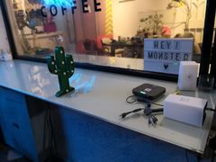 -怪兽咖啡 Monster Cafe