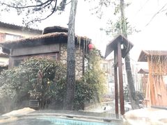-芭东小镇温泉