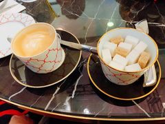 -Salon de The de Joel Robuchon(外滩18号店)