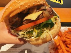 -The Habit Burger Grill 哈比特汉堡(复兴soho店)