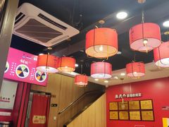 -鲁员外地锅鸡地锅鱼(古墩路店)
