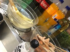 -百品聚旋转火锅(万德庄店)