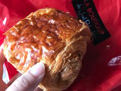 巧克力羊角包-Salon de The de Joel Robuchon(外滩18号店)