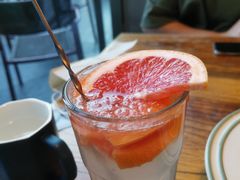 现榨西柚汽水-I HOLIC艾豪丽披萨(KKone店)