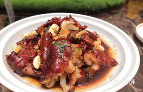 Special Pot-Braised Pig's Trotter