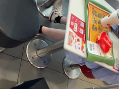 -麦当劳(汉口火车站候车室店)