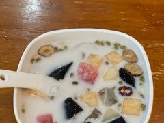 -老何家后安粉·糟粕醋海鲜火锅(三亚湾椰梦长廊店)