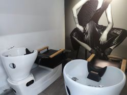 -塞巴斯汀SEBASTIAN专业美发店