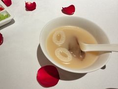 -洋房火锅(上海新天地南北里店)