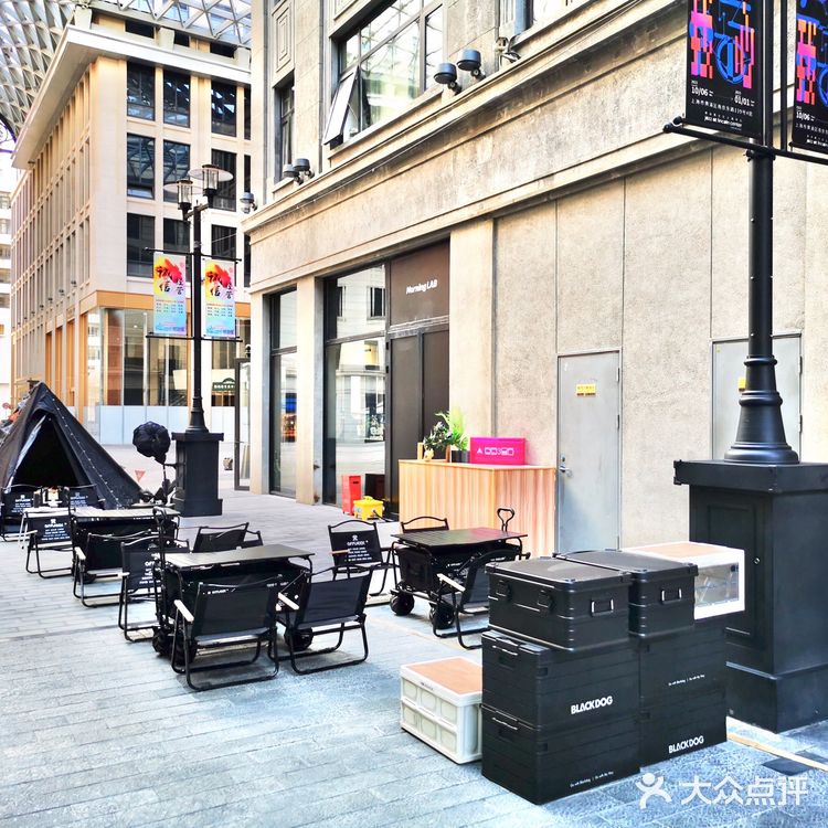 南京东路露营喝咖啡?