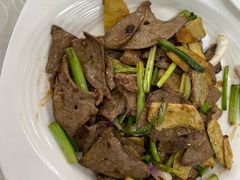 茶树菇炒牛肉-合和美食馆(壹村东心岭2巷店)