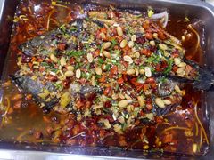 -鱼众不同·鸡公煲·烤全鱼(国顺路店)