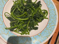 -小白的·非遗东方烤乳猪·海南菜连锁餐厅(椰梦长廊外贸路店)