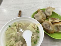 -珊珊小笼馆(仙霞路店)