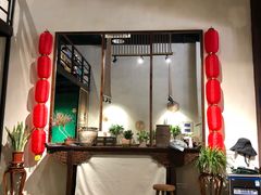 -八月美食小馆(银泰城总店)