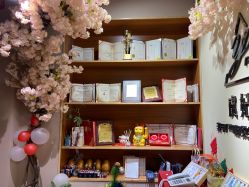 -潮店·虞妃妮轻奢美甲美睫馆