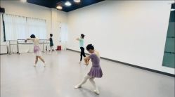 -白珂舞蹈教室