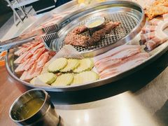 -哈哈碳都·牛肋条无限自助烤肉(台江万达店)
