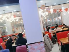 -休记光头香辣蟹干锅(绵竹店)