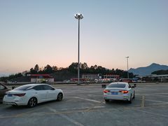 -阳山北服务区-停车场