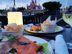 -WOLFGANG PUCK KITCHEN & BAR(迪士尼小镇店)