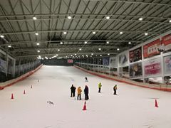 -乔波室内滑雪场
