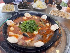 -丹水桥地锅鱼·翘嘴鲌·地方特色全鱼宴(丹江口大坝店)