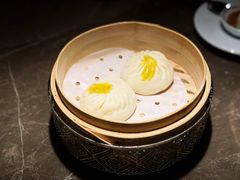 蟹粉鲜肉包-新荣记(BFC外滩金融中心店)