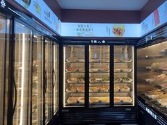 -辣八香新疆孜然串烤火锅(环球港店)