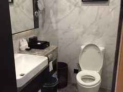 -优逸酒店(柳州窑埠古镇万象城店)