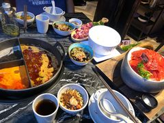 -热火朝天鲜切牛肉火锅(南强街巷店)