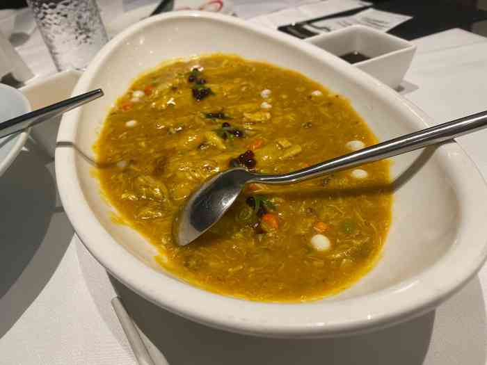 圆苑上海本帮菜,粤菜做的不错,今天和朋友来拔草,菜色香味俱全,红烧肉