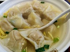刀鱼馄饨-老半斋(福州路店)